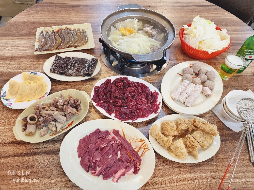 台南海安路美食》四季溫體牛肉鍋，善化牛肉鮮嫩好吃，牛腩鍋底也是讚~ - yuki.tw