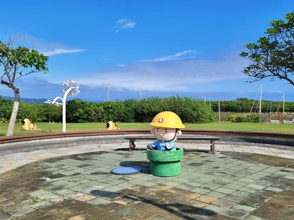 屏東景點》台電南部展示館，免門票吹冷氣看電影，玩旋轉溜滑梯 - yuki.tw