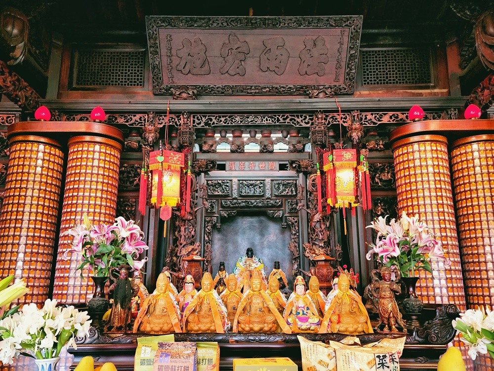 桃園景點》大溪蓮座觀音寺，登上百步雲梯的世外桃源，餵魚看長壽龜休閒好去處 - yuki.tw