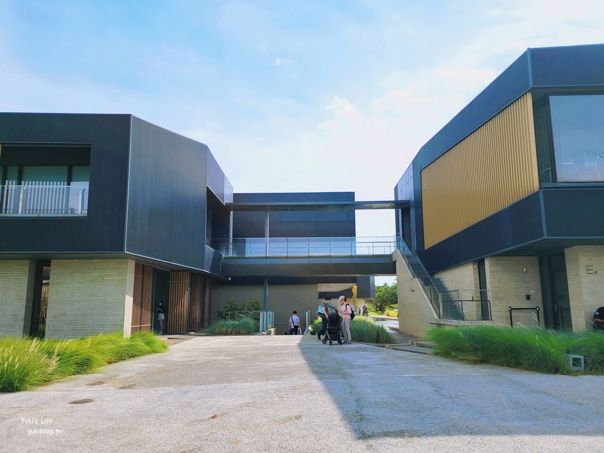 桃園景點》橫山書法藝術館，清水模建築書藝主題館，結合公園綠地親子推薦 - yuki.tw