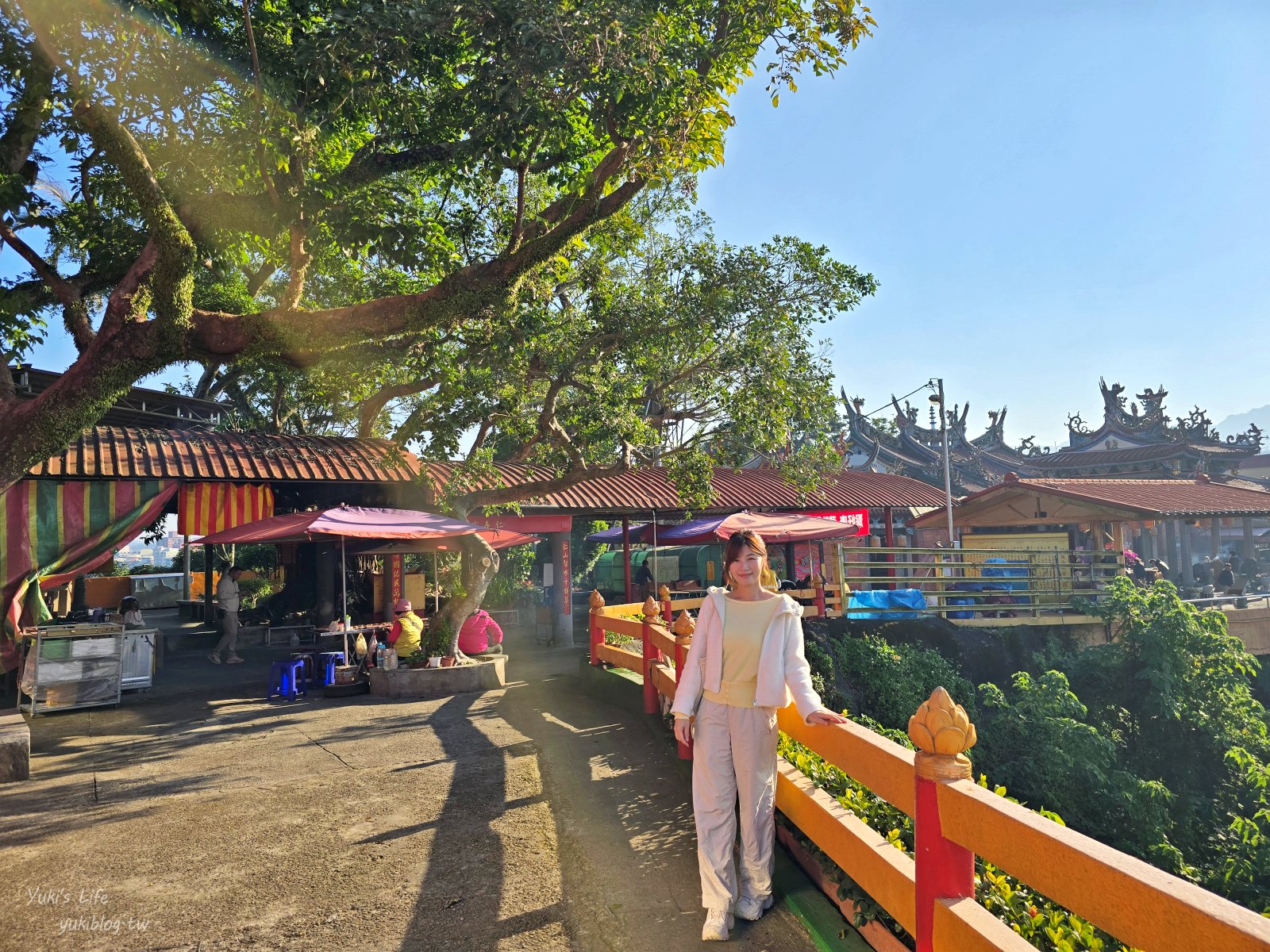 20260128161045_0_38f31b 桃園景點》大溪蓮座觀音寺，登上百步雲梯的世外桃源，餵魚看長壽龜休閒好去處（停車場）