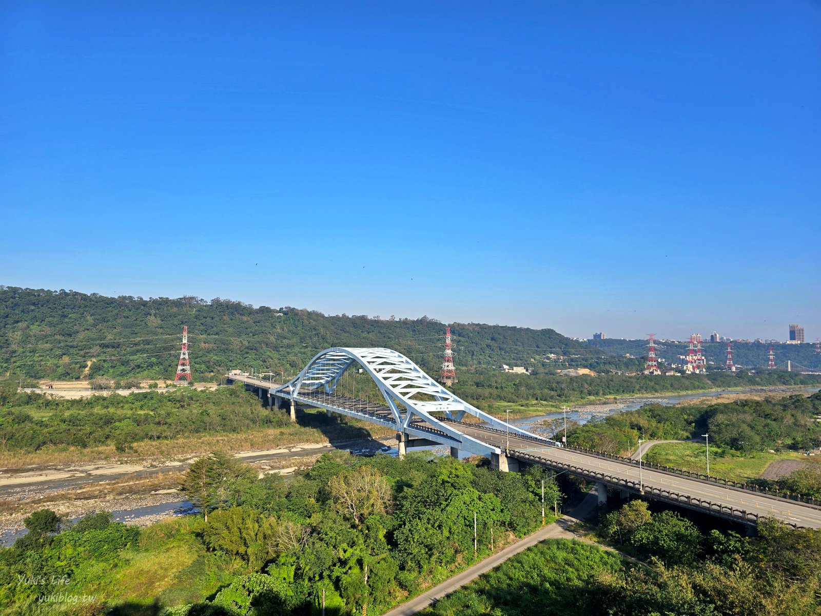 20260128161902_0_861424 桃園景點》大溪蓮座觀音寺，登上百步雲梯的世外桃源，餵魚看長壽龜休閒好去處（停車場）
