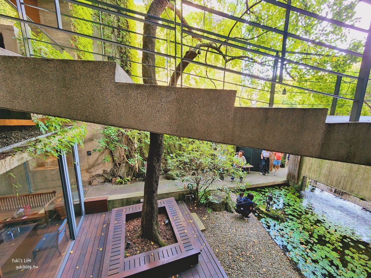 台中景點┃大里菩薩寺┃清水模禪風建築免費參觀，充滿綠植太美了 - yuki.tw