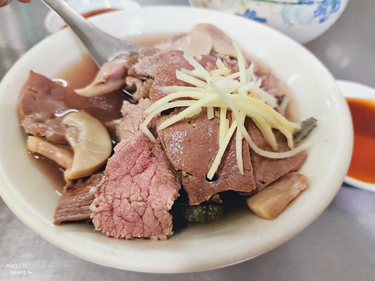 嘉義美食》王媽媽牛雜湯/王家祖傳本產牛雜湯,東市場推薦必吃老店早餐 - yuki.tw