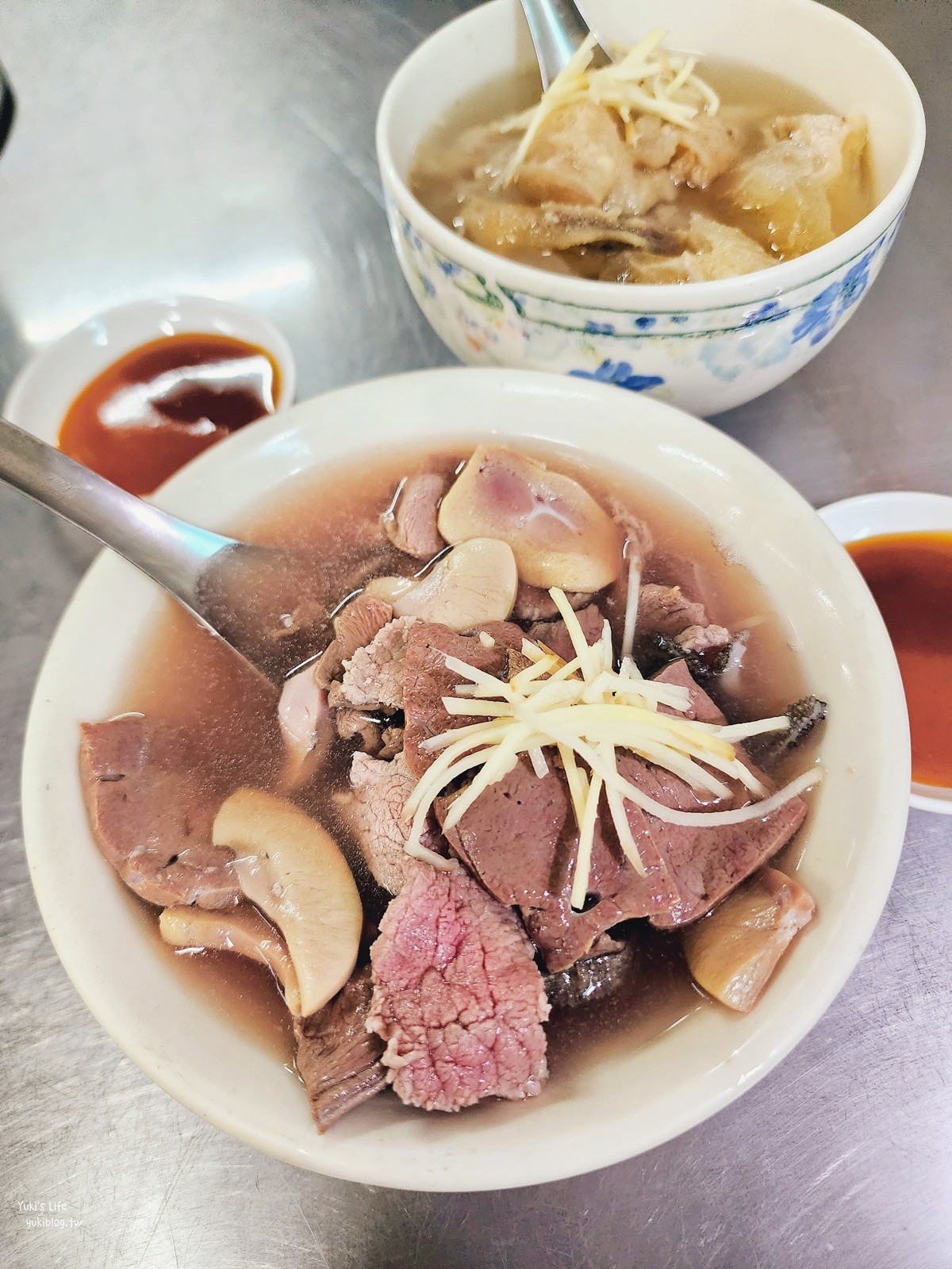 嘉義美食》王媽媽牛雜湯/王家祖傳本產牛雜湯,東市場推薦必吃老店早餐 - yuki.tw