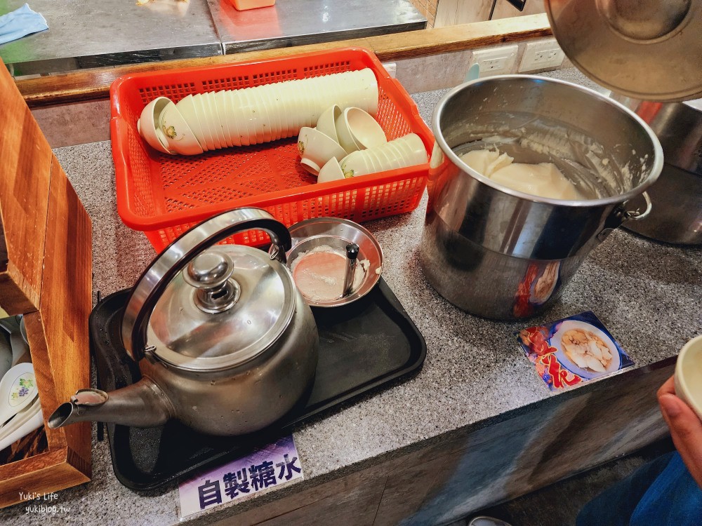 桃園美食|呷霸牛肉麵南平店|免費加湯加麵，豆花豆漿咖啡汽水暢飲有夠誇張 - yuki.tw