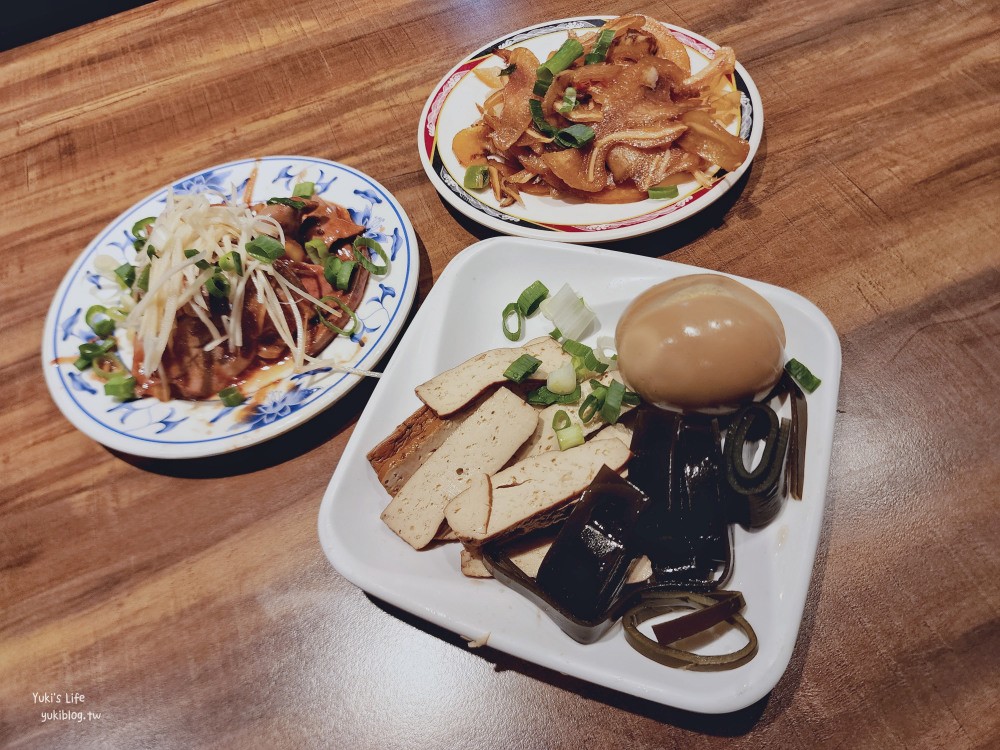 桃園美食|呷霸牛肉麵南平店|免費加湯加麵，豆花豆漿咖啡汽水暢飲有夠誇張 - yuki.tw