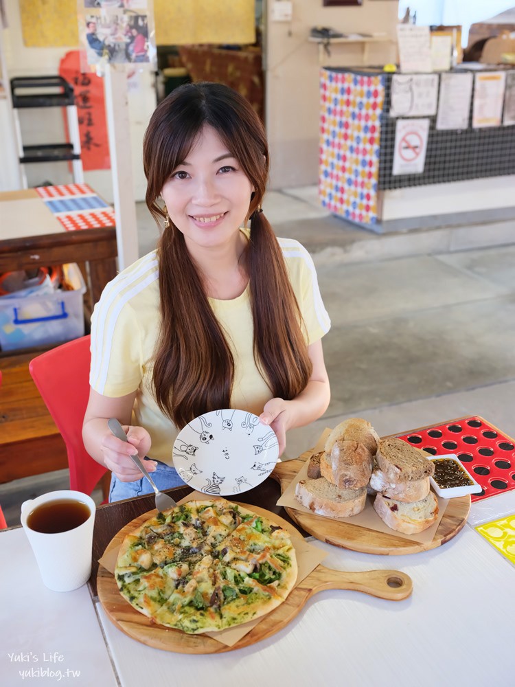 南投魚池美食|白鹿窯木燒麵包|日月潭窯烤披薩,巨型貓頭鷹.白色麋鹿好好拍 - yuki.tw