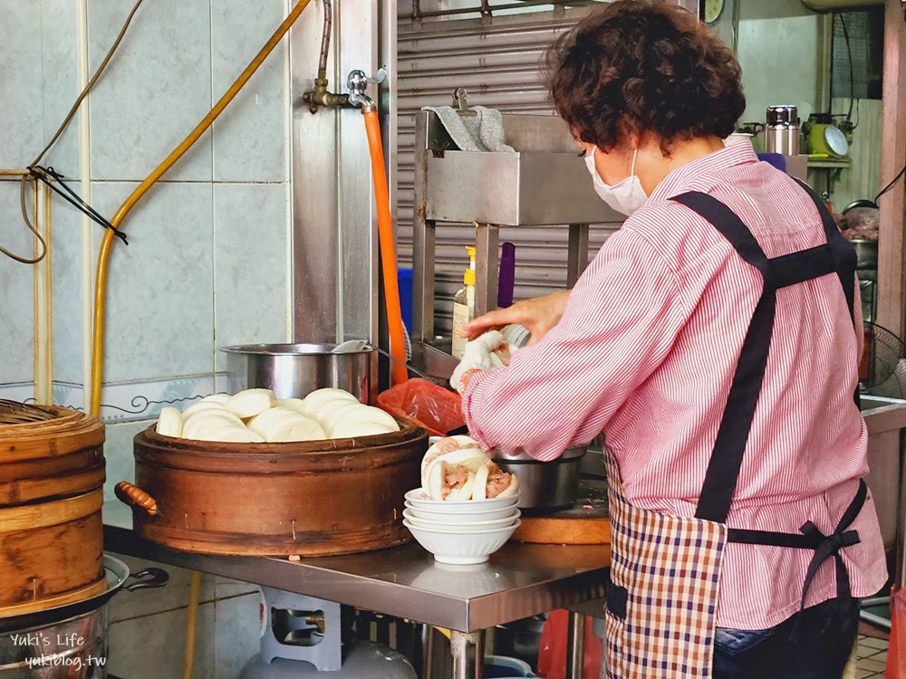 台南國華街美食|阿松割包|超特別的豬舌包,高人氣老店小吃早餐 - yuki.tw