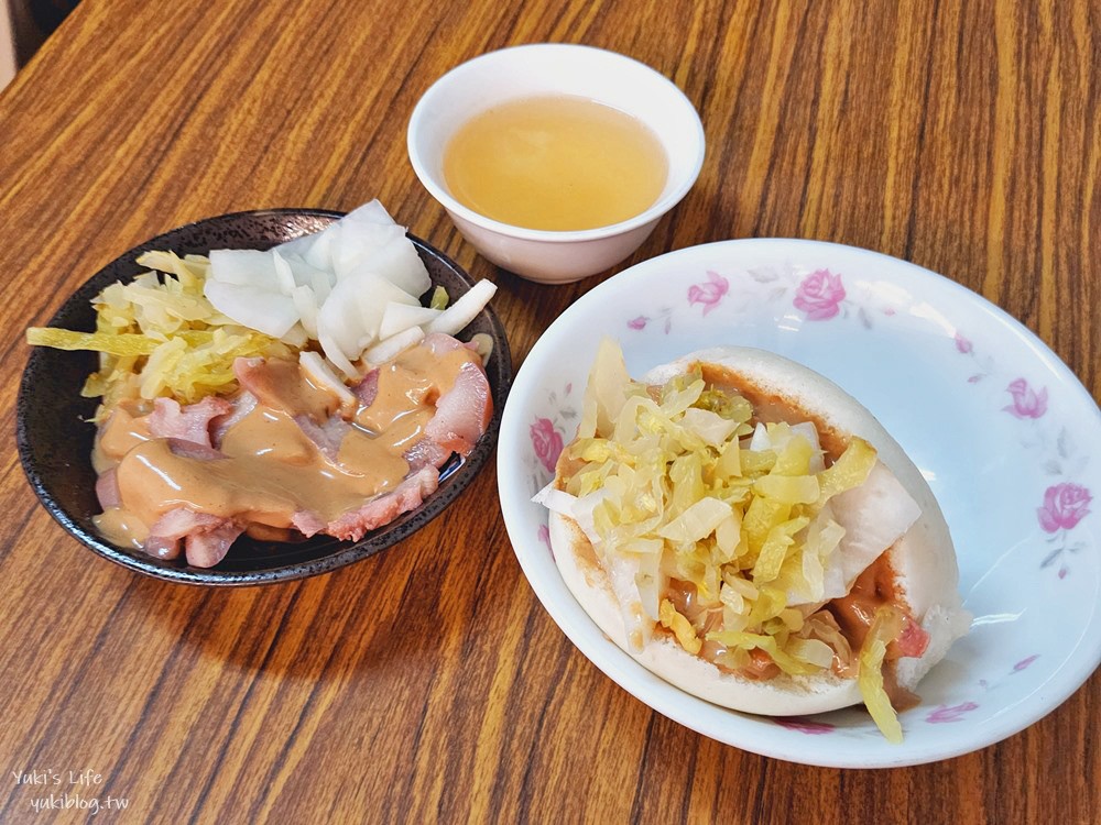 台南國華街美食|阿松割包|超特別的豬舌包,高人氣老店小吃早餐 - yuki.tw