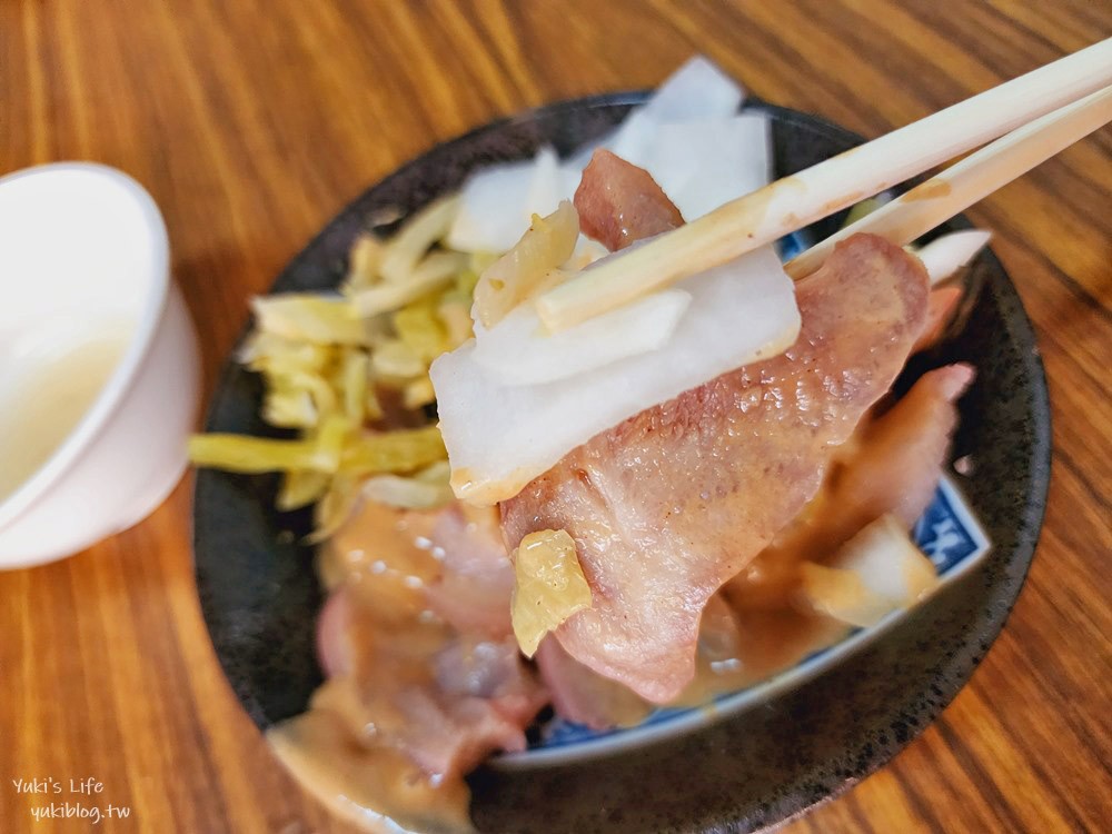 台南國華街美食|阿松割包|超特別的豬舌包,高人氣老店小吃早餐 - yuki.tw