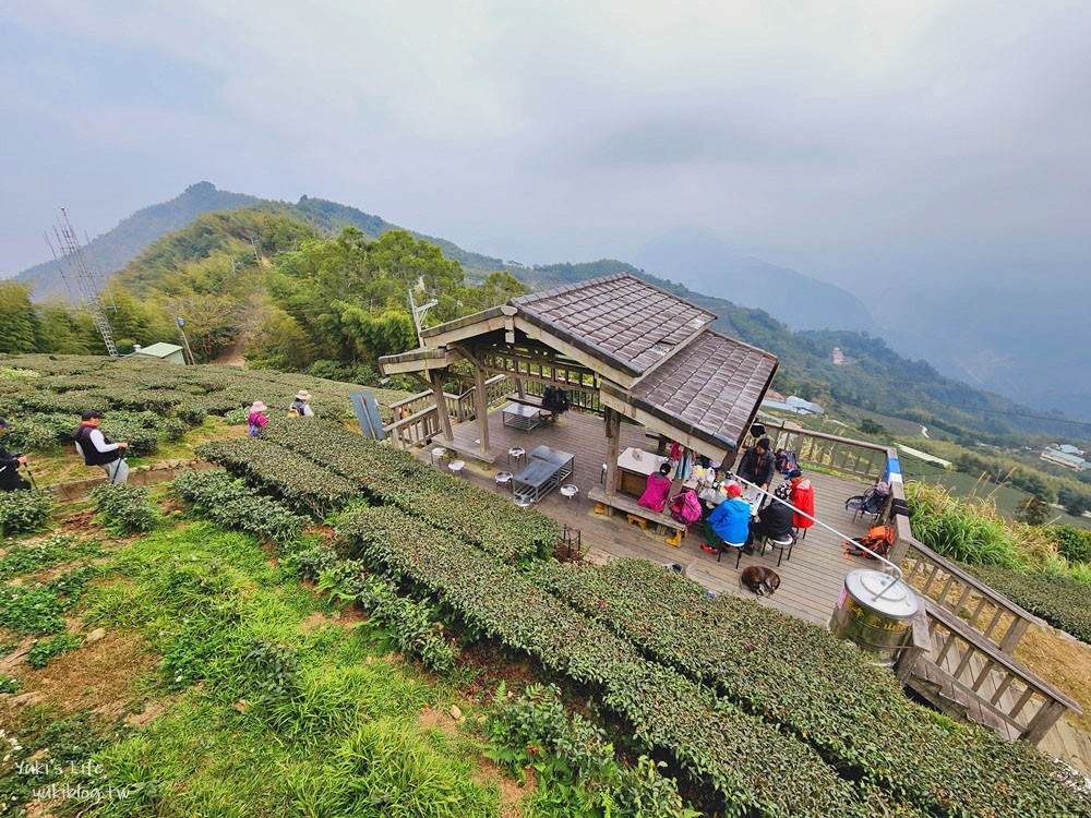 嘉義景點|二尖山步道|有嘉義抹茶山的稱號, 茶園木棧道10分鐘攻頂 - yuki.tw