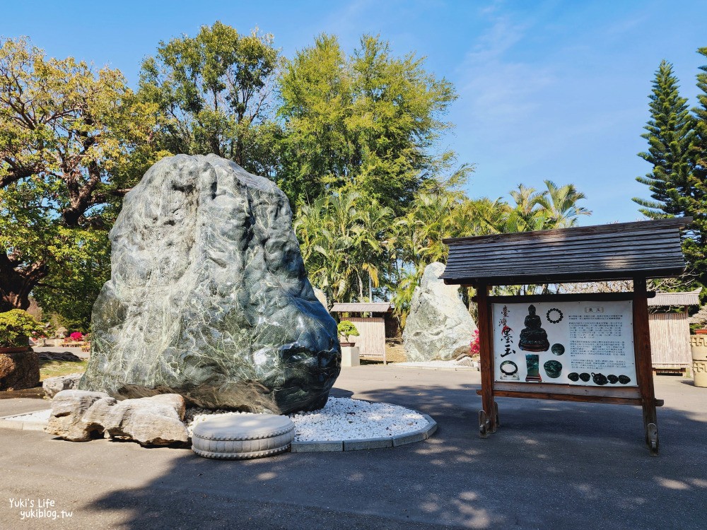 彰化溪州親子景點|彎彎滑森樂園(萬景藝苑)|華麗宮庭建築藏著兒童樂園~滑板車盡情溜~ - yuki.tw