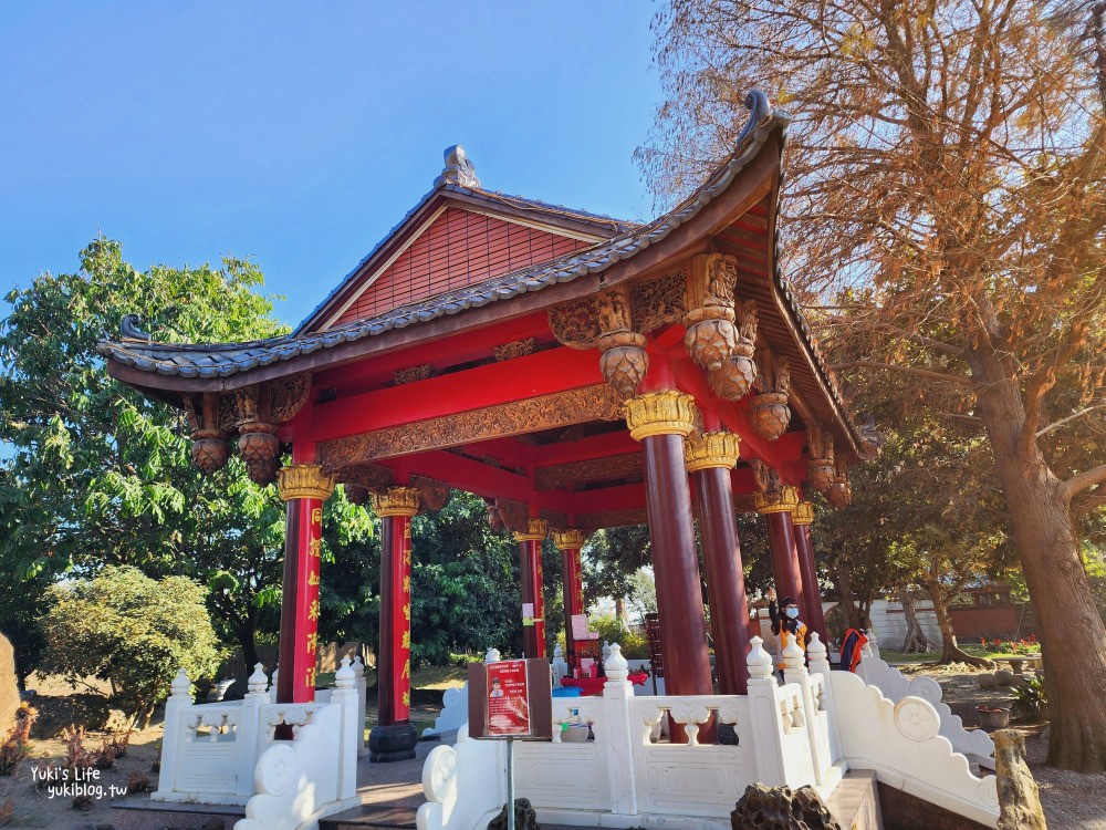 彰化溪州親子景點|彎彎滑森樂園(萬景藝苑)|華麗宮庭建築藏著兒童樂園~滑板車盡情溜~ - yuki.tw