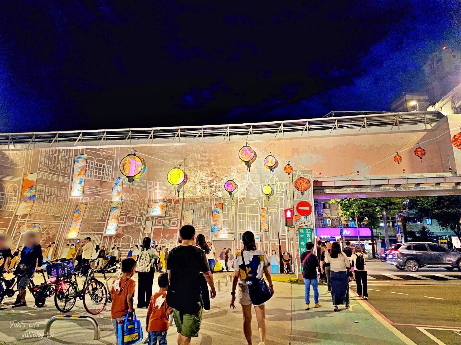 20250715175736_0_5d327a 大稻埕碼頭貨櫃市集：夕陽、美食、微醺，台北最Chill的河畔美食地標！