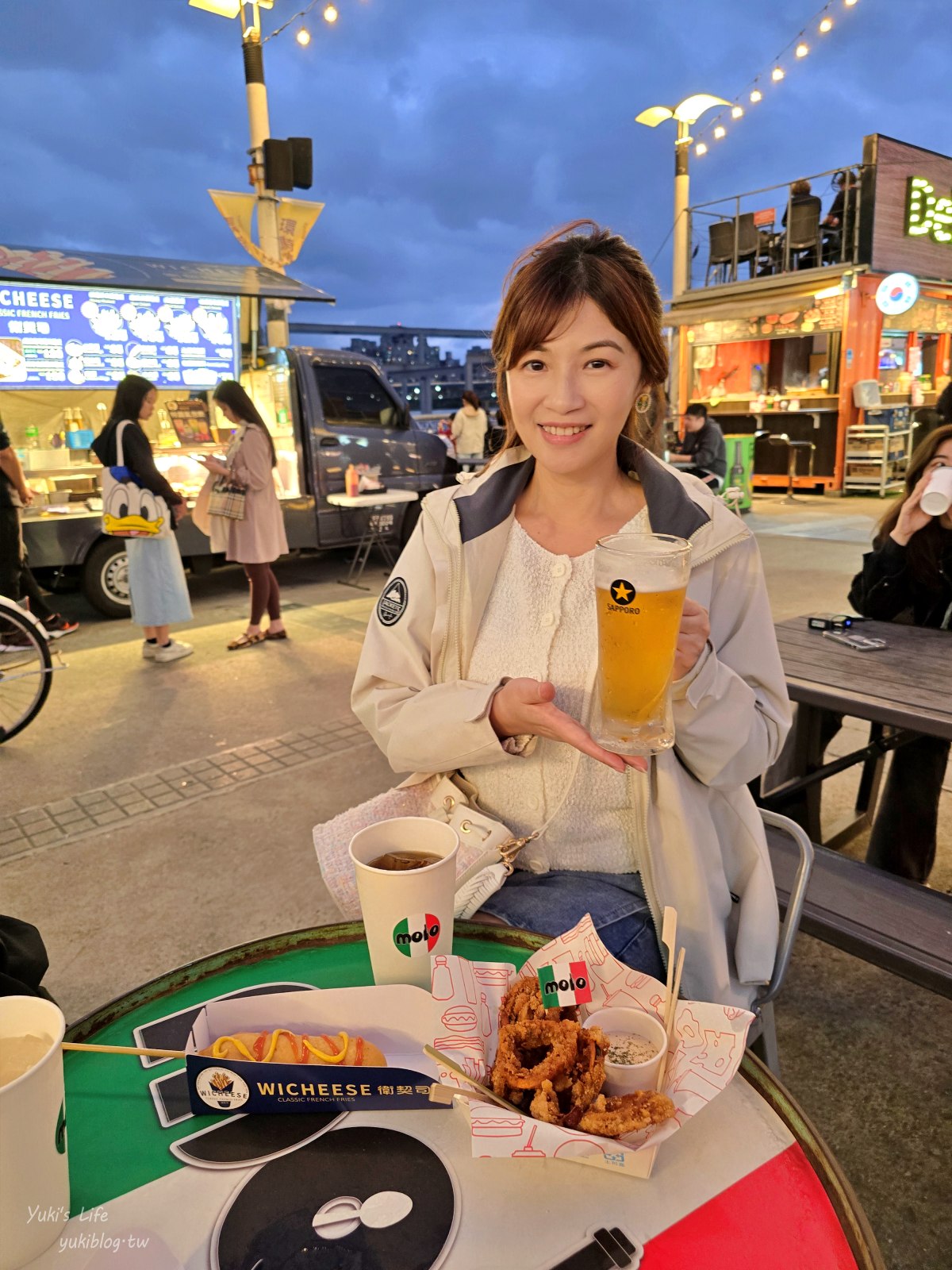 20250715180256_0_7138d6 大稻埕碼頭貨櫃市集：夕陽、美食、微醺，台北最Chill的河畔美食地標！
