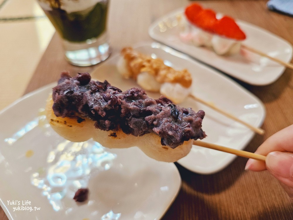 台南美食|藏金安平貓小巴|來找大龍貓和龍貓巴士吃金箔冰淇淋 - yuki.tw