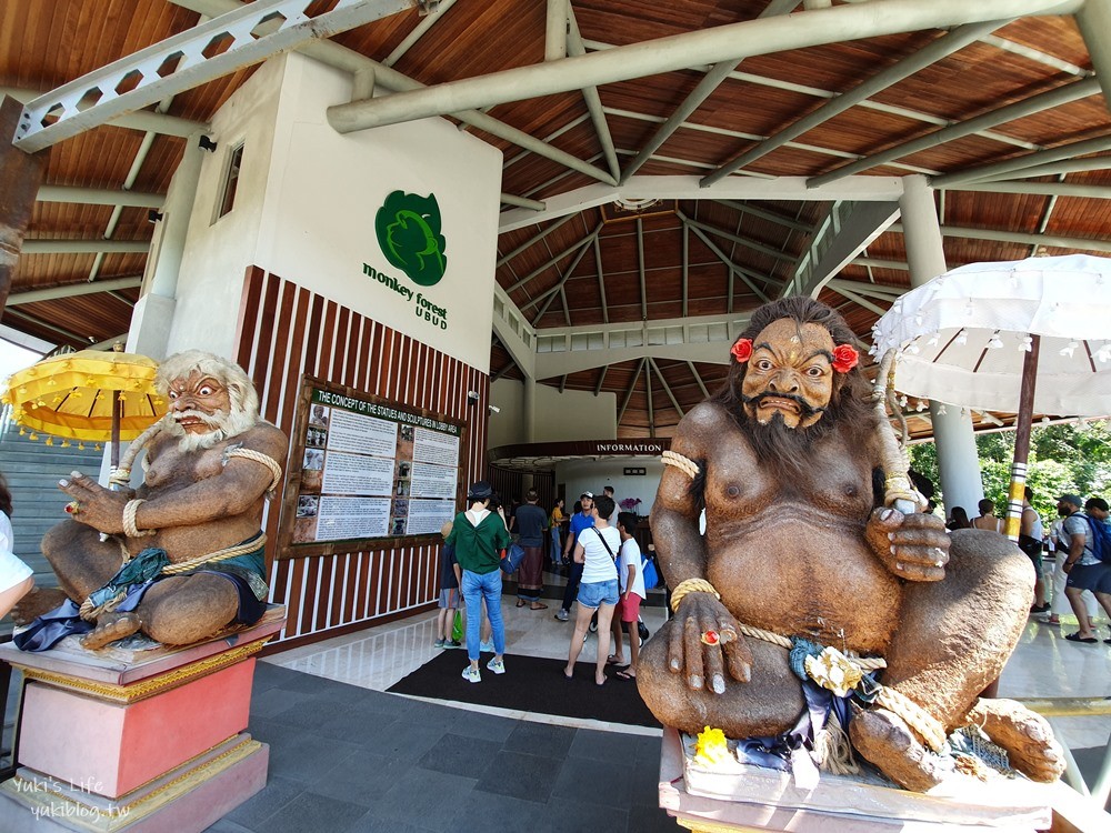 【峇里島烏布親子景點】聖猴森林公園(Ubud Monkey Forest)都是猴子讓你一路尖叫