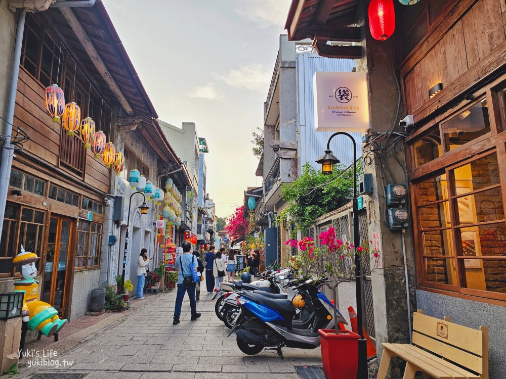 台南神農街》懷舊古街道歷史之旅，復古燈籠文創氛圍，台南必逛景點之一 - yuki.tw