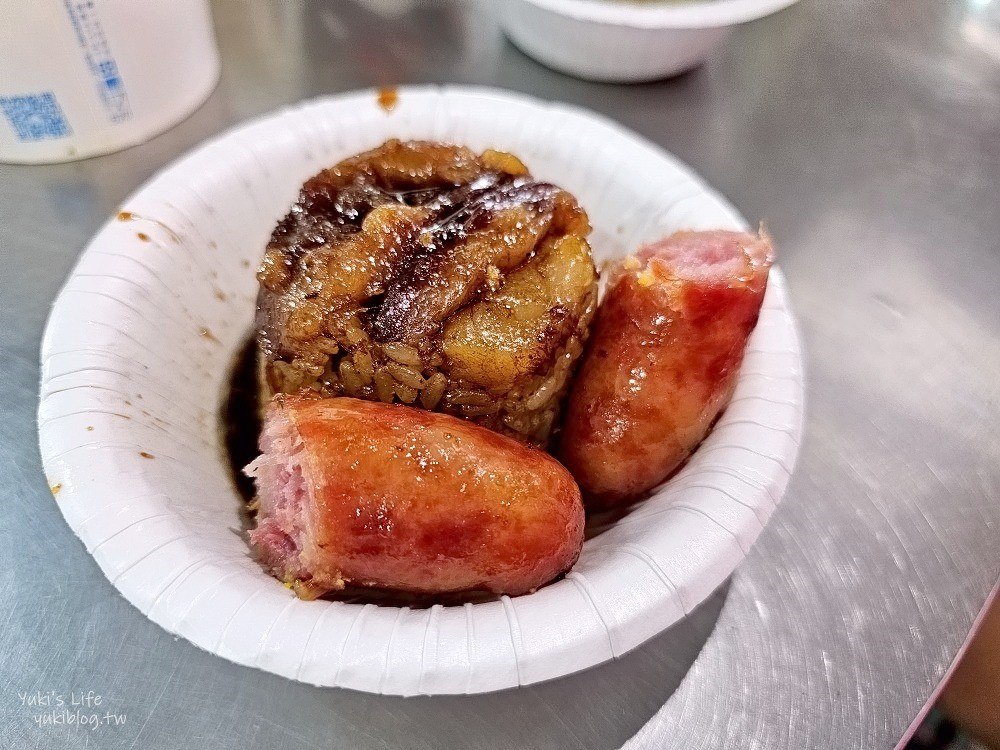 台中清水美食》阿財米糕店，清水排隊名店，超有特色米糕又油又香~肥肉控必來 - yuki.tw