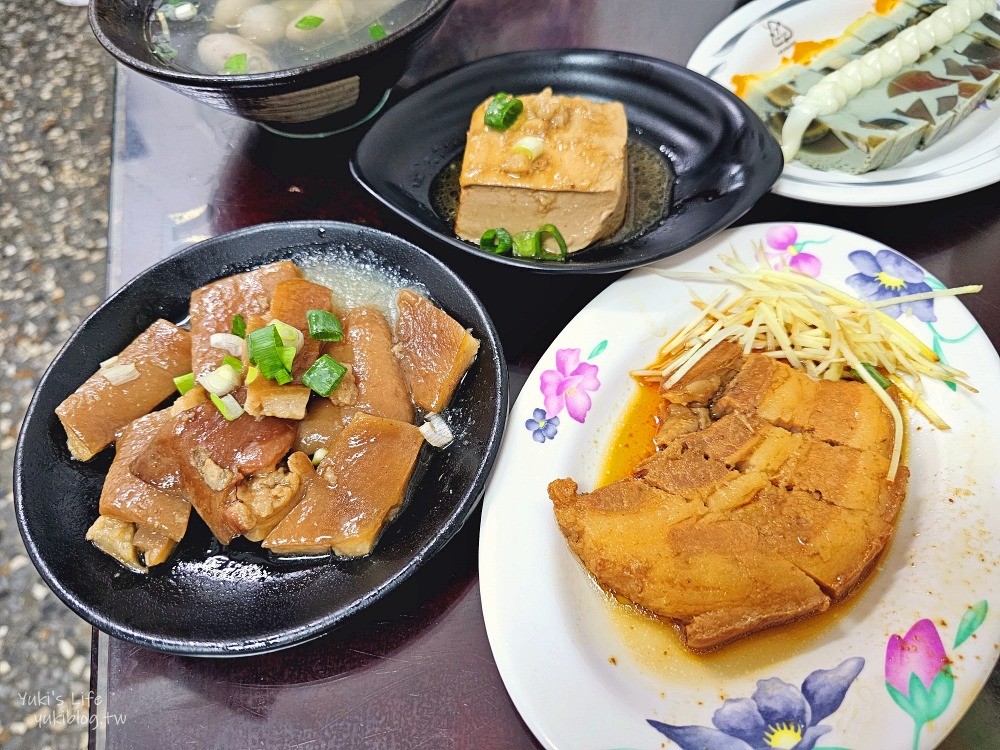 20230416193552_21 嘉義美食》桃城三禾火雞肉飯，一碗才35元嘉義在地人都推薦吃這家，擠花三色蛋必點