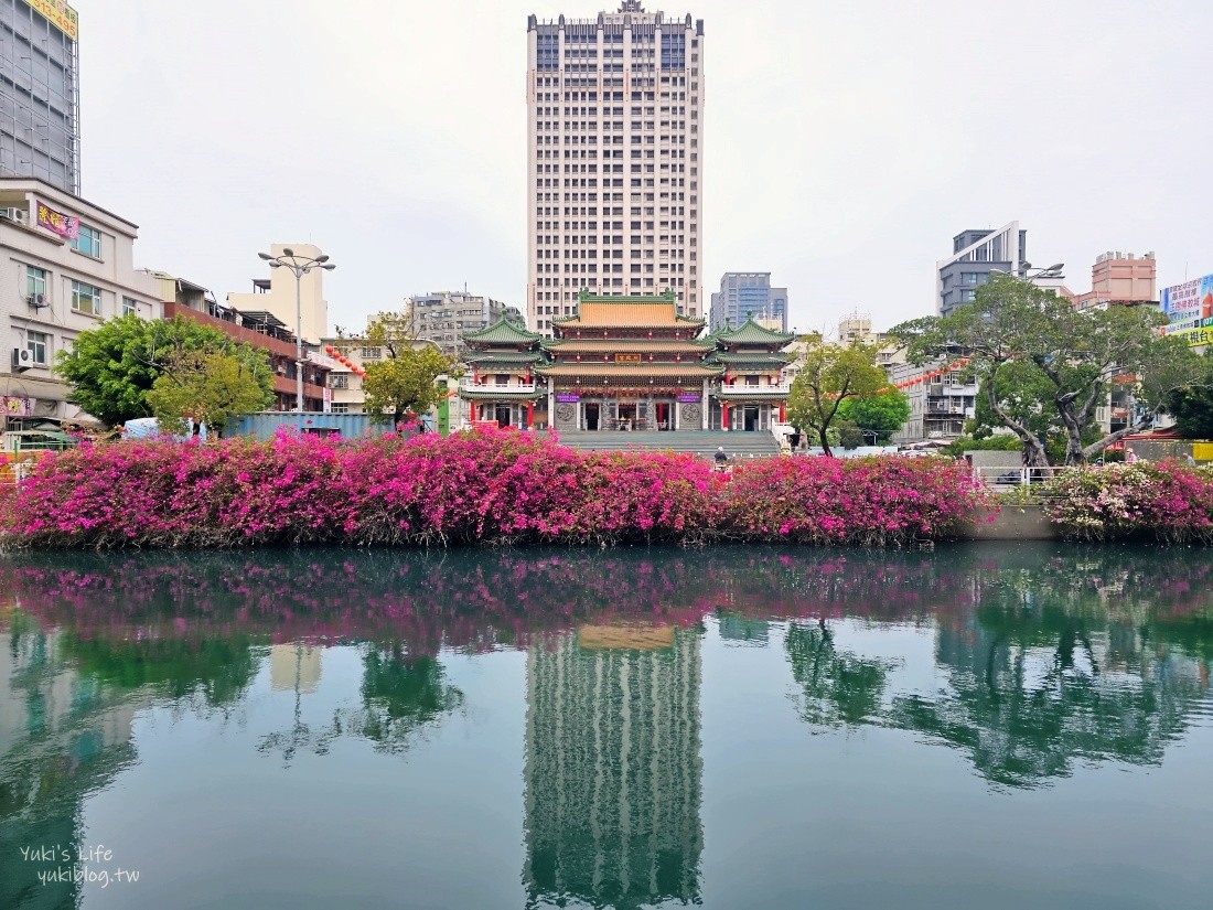 【高雄景點】三鳳宮，整片紅色燈籠海超壯觀，白天夜晚都美麗又好拍 - yuki.tw