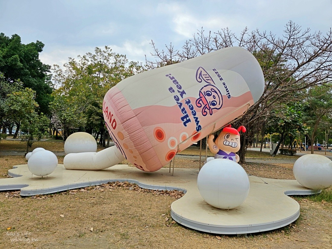 【高雄左營景點】蓮池潭兒童公園~走進愛麗絲夢遊仙境、磨菇森林 - yuki.tw