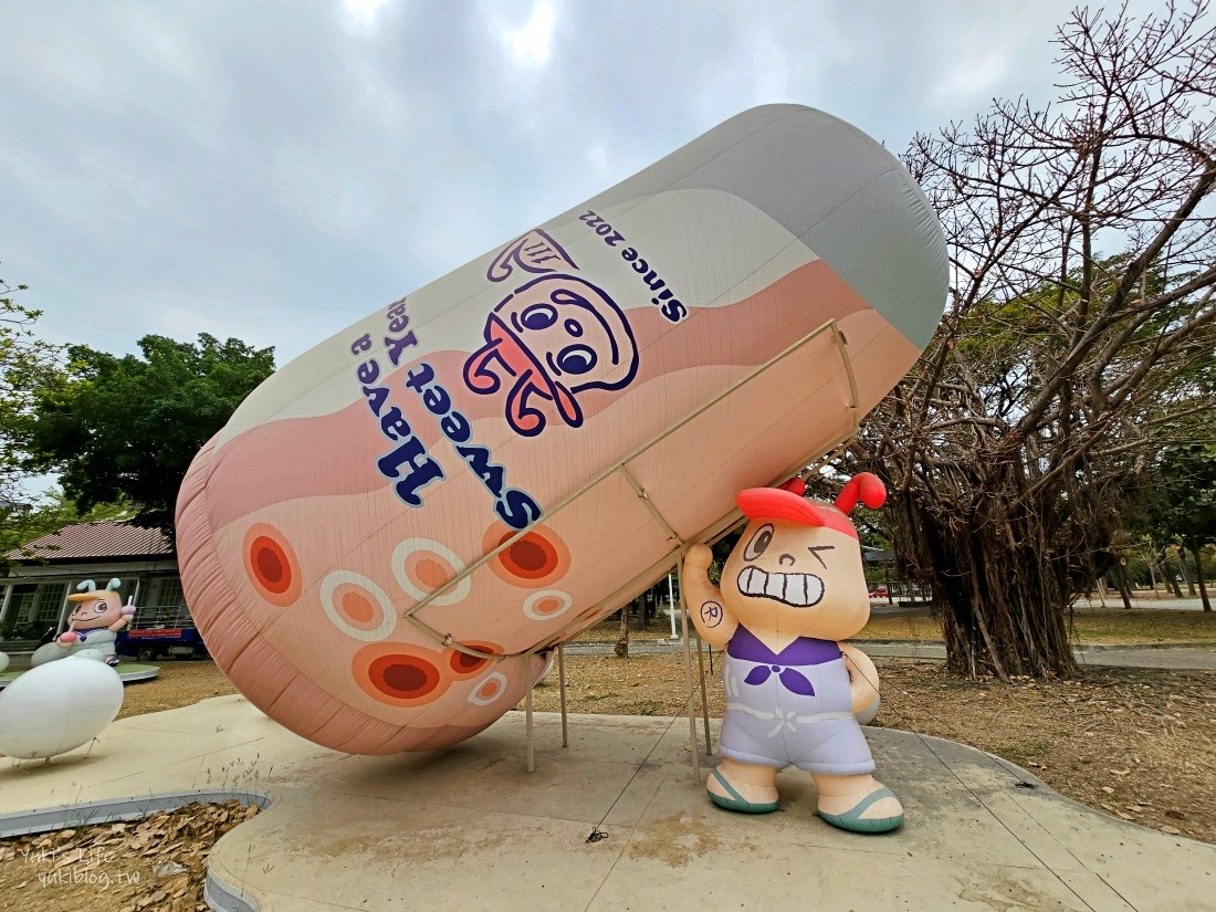 【高雄左營景點】蓮池潭兒童公園~走進愛麗絲夢遊仙境、磨菇森林 - yuki.tw