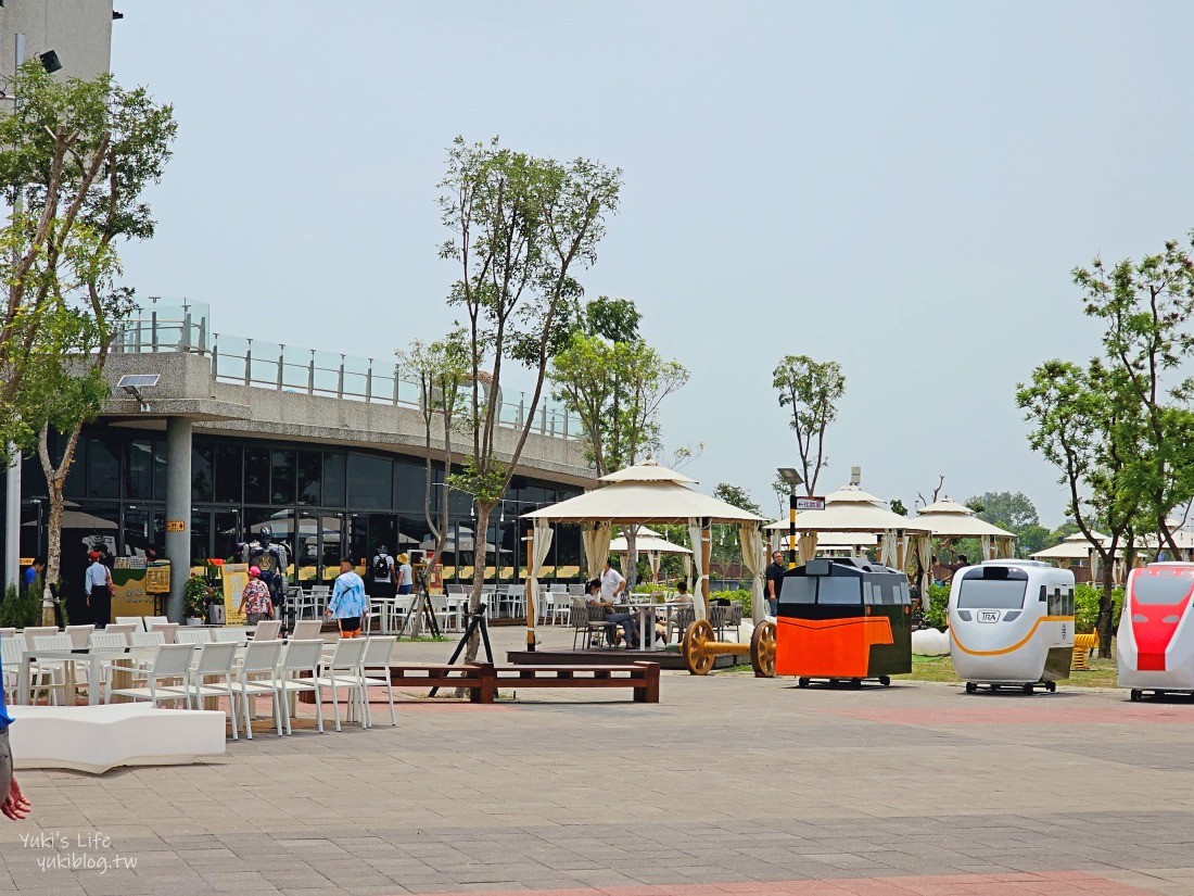 【屏東潮州景點】潮州鐵道園區,迷你版京都鐵道博物館,小火車和動物湖畔景觀咖啡~超推薦親子景點 - yuki.tw