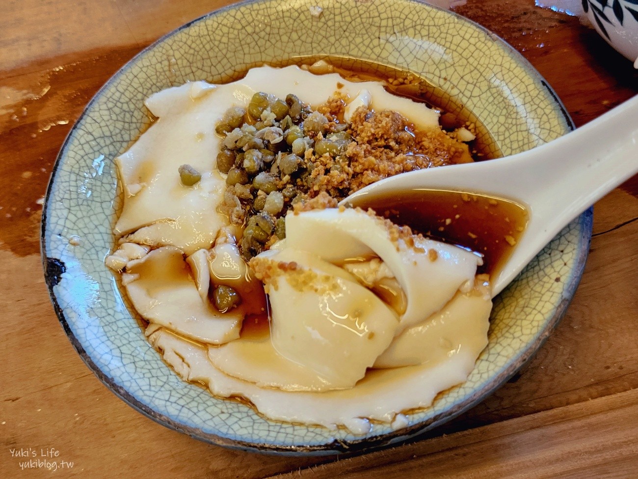 【澎湖必玩景點推薦】二崁聚落保存區美食小吃真不少，杏仁茶大茶壺、牧羊人咖啡就在這兒～ - yuki.tw