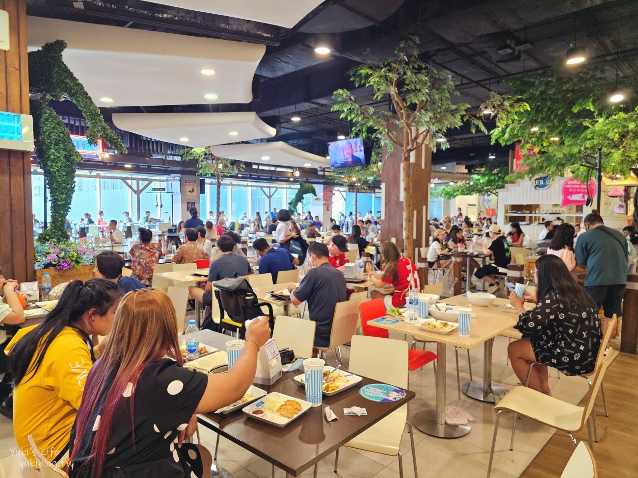 【曼谷景點】Terminal 21環遊世界主題百貨，Asok站銅板價美食街、手標奶茶必喝攻略！ - yuki.tw