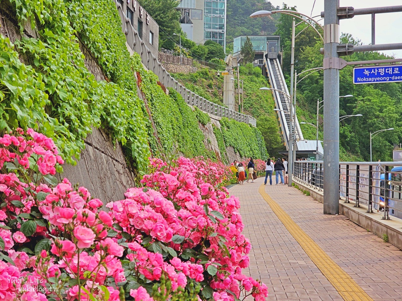 首爾景點》南山首爾塔，搭纜車約會賞夜景～好逛地標必來，浪漫氛圍令人醉心~ - yuki.tw