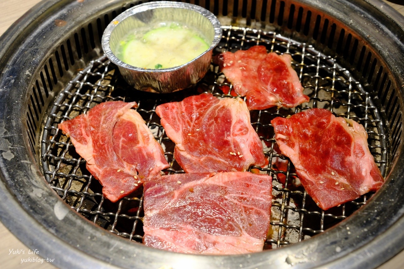 台中羊角炭火燒肉│日本A5和牛、現撈泰國蝦、牛舌吃到飽推薦，還有生啤暢飲好嗨！ - yuki.tw