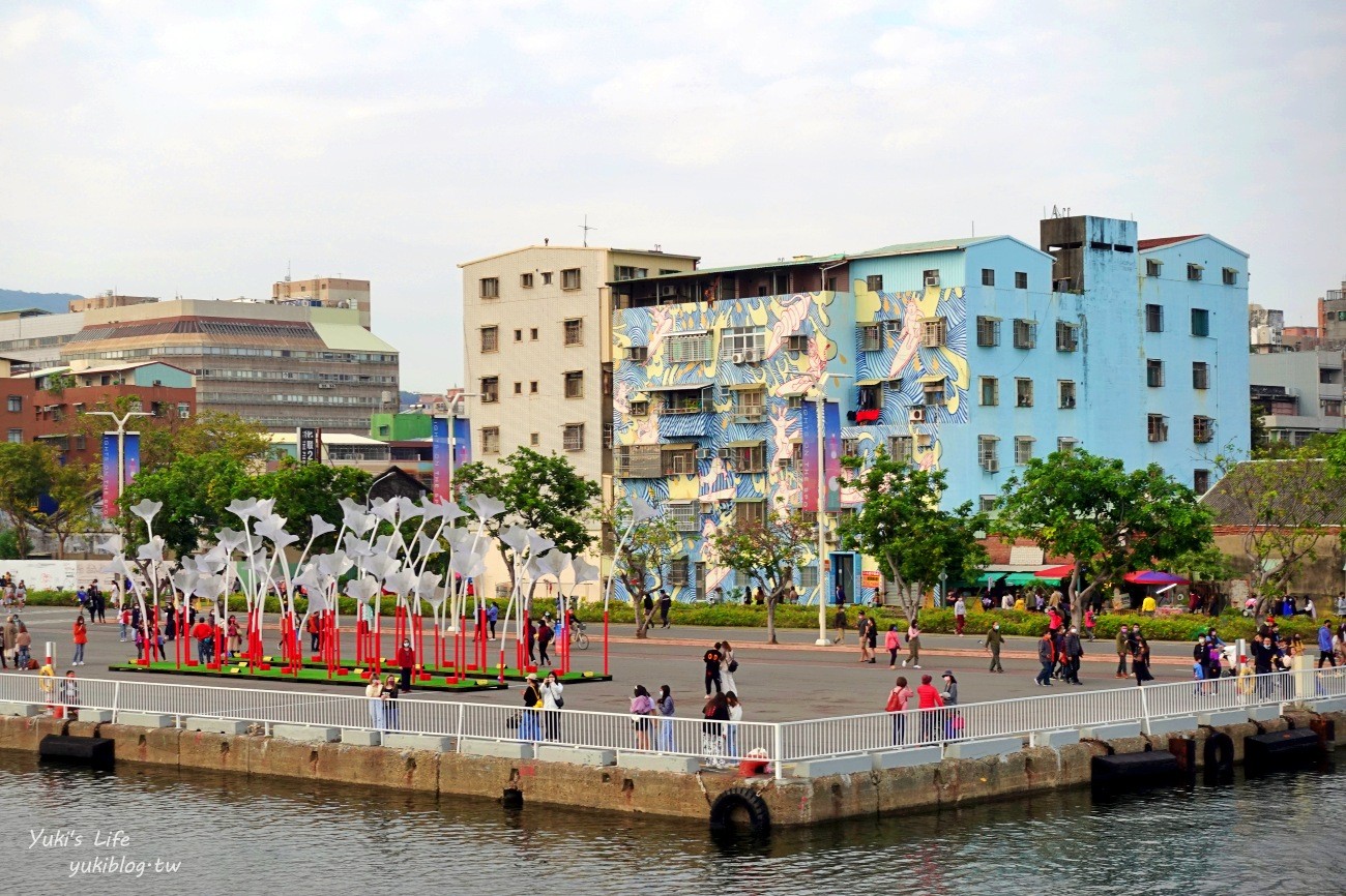 高雄親子景點》駁二特區：哈瑪星鐵道文化園區、駁二蓬萊倉庫群～捷運西子灣站 - yuki.tw