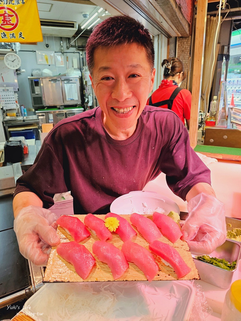 大阪美食》5家黑門市場必吃美食推薦，大口吃黑鮪魚、手臂蝦、關東煮和章魚燒！ - yuki.tw