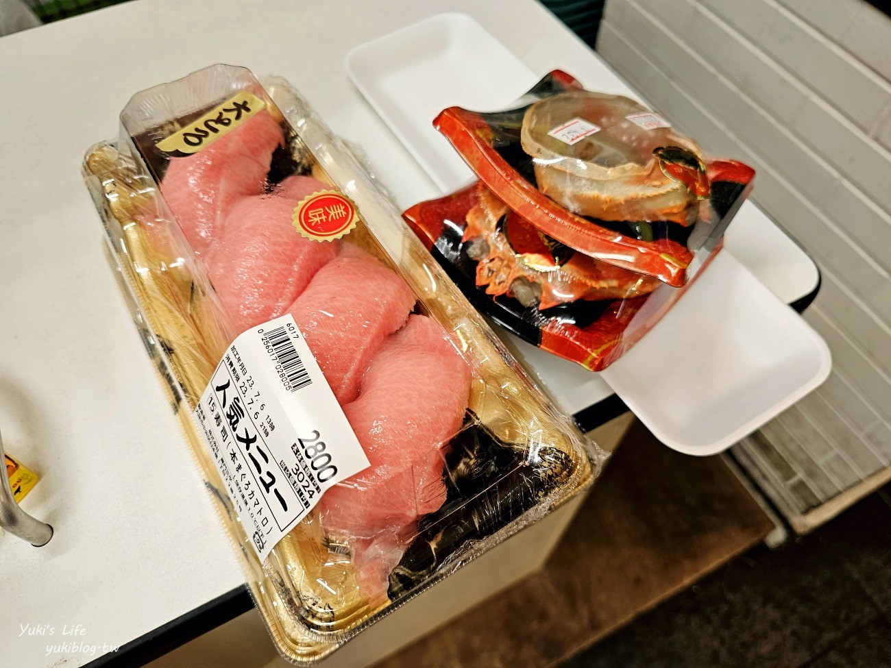 大阪美食》5家黑門市場必吃美食推薦，大口吃黑鮪魚、手臂蝦、關東煮和章魚燒！ - yuki.tw