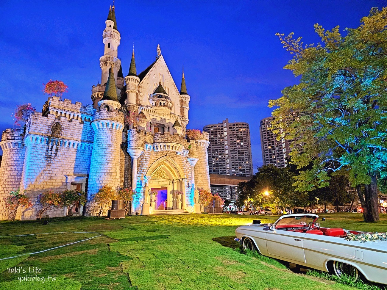 泰國曼谷喬德夜市：神奇之地！必逛浪漫城堡夜市.交通方便超大超多美食！
