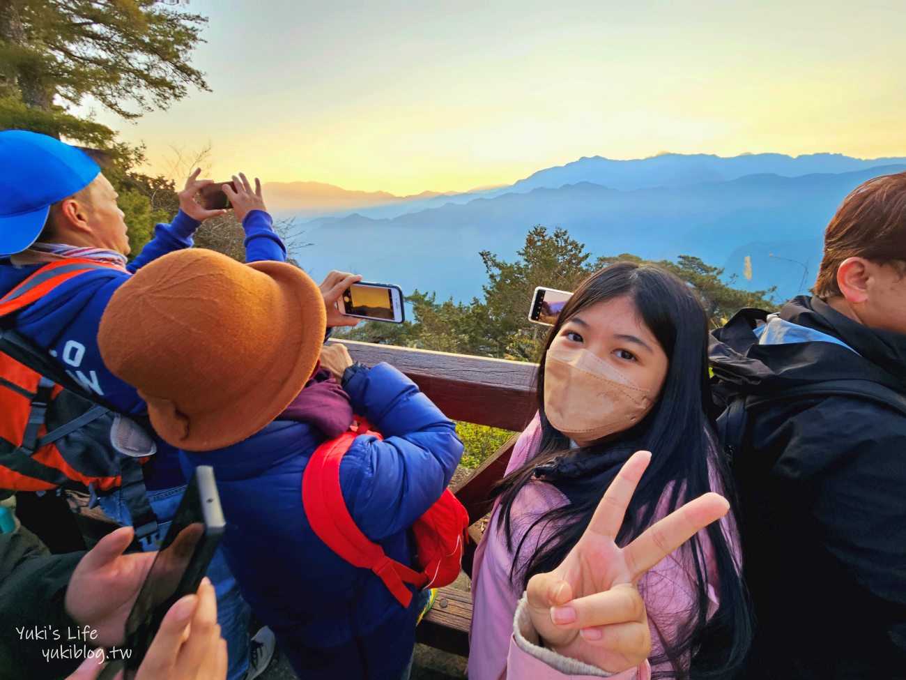 嘉義必訪！阿里山賞日出攻略！阿里山車站買票搭小火車到祝山觀日平台 - yuki.tw