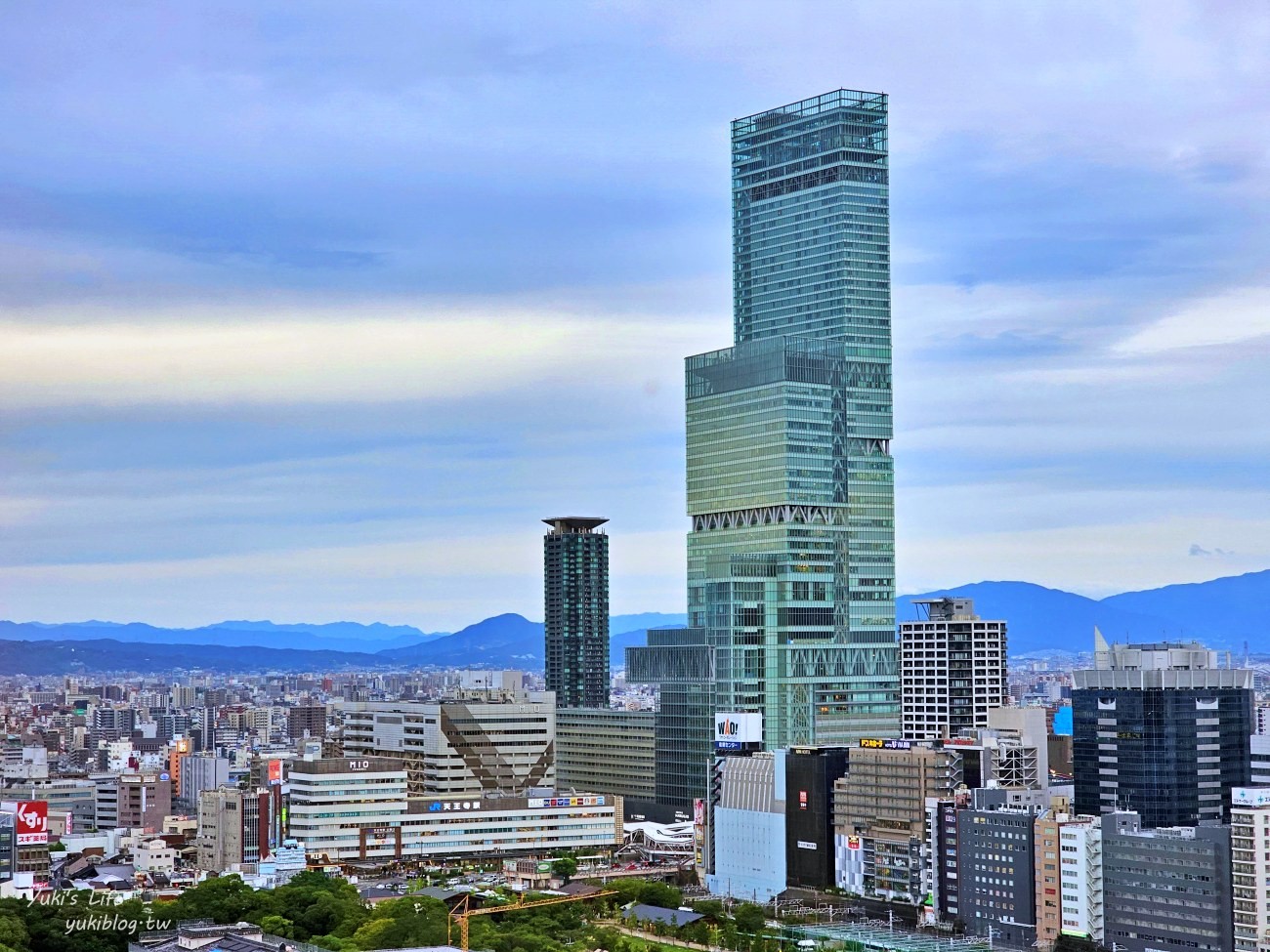 大阪景點》通天閣、新世界商店街，巨型招牌超好拍！大阪自由行推薦必訪景點 - yuki.tw