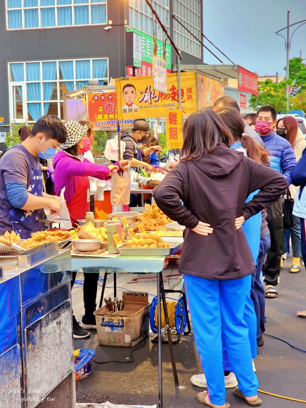 雲林斗六成功夜市，雲林週三週六熱鬧傳統夜市美食滿滿～好逛好吃好買！ - yuki.tw