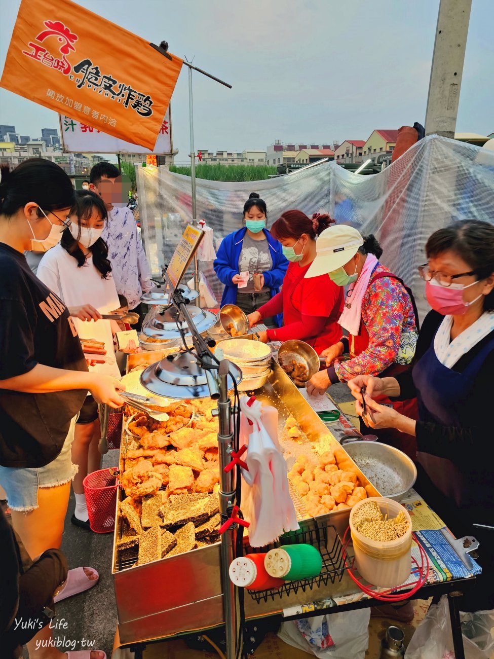 嘉義景點》嘉義大林夜市，星期一超熱鬧必吃夜市~美食一堆超推薦！ - yuki.tw