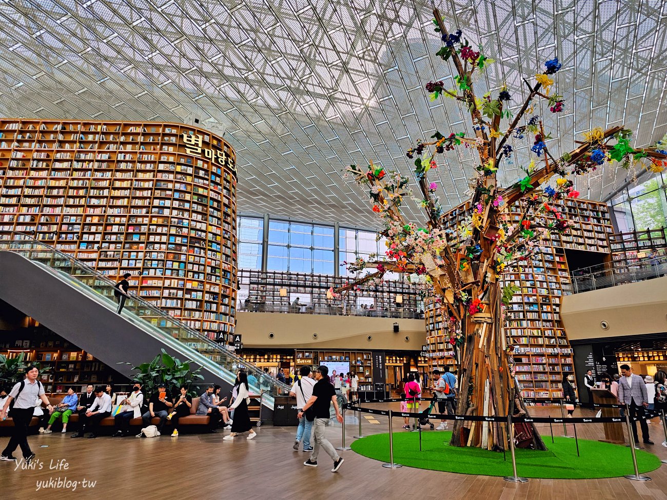 韓國首爾自由行景點》星空圖書館，唯美浪漫景點，白天夜晚都好拍 - yuki.tw