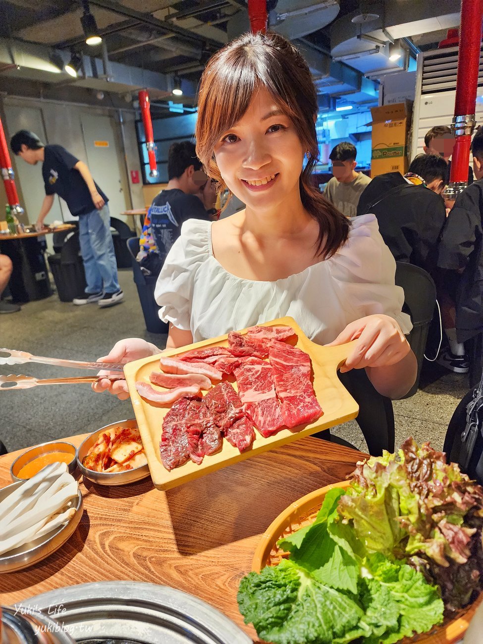 明洞必吃美食》韓式燒烤牛肉吃到飽，明洞燒肉推薦~想吃烤肉就來這兒~ - yuki.tw