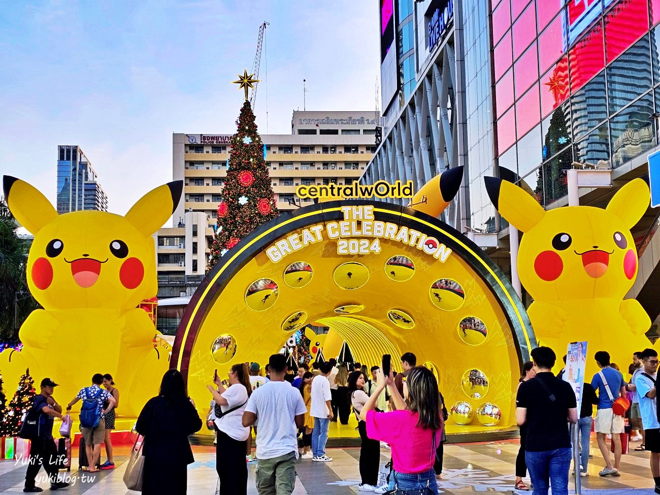 【泰國聖誕節】centralwOrld 巨型皮卡丘聖誕樹，寶可夢大集合~陪你跨年太療癒~