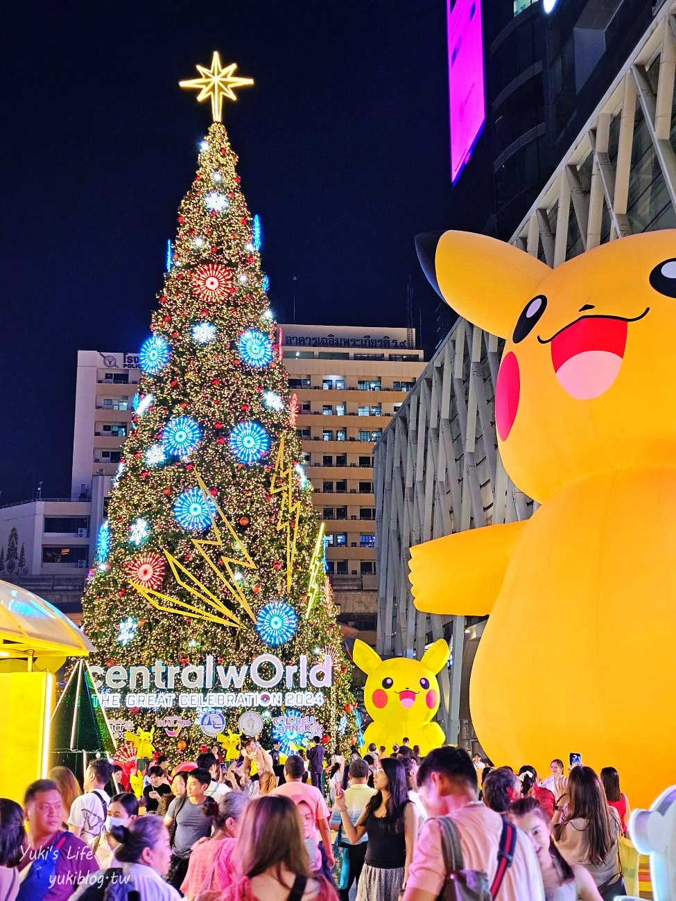 【泰國聖誕節】centralwOrld 巨型皮卡丘聖誕樹，寶可夢大集合~陪你跨年太療癒~ - yuki.tw