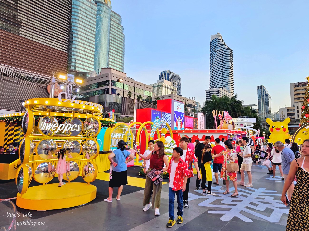 【泰國聖誕節】centralwOrld 巨型皮卡丘聖誕樹，寶可夢大集合~陪你跨年太療癒~ - yuki.tw