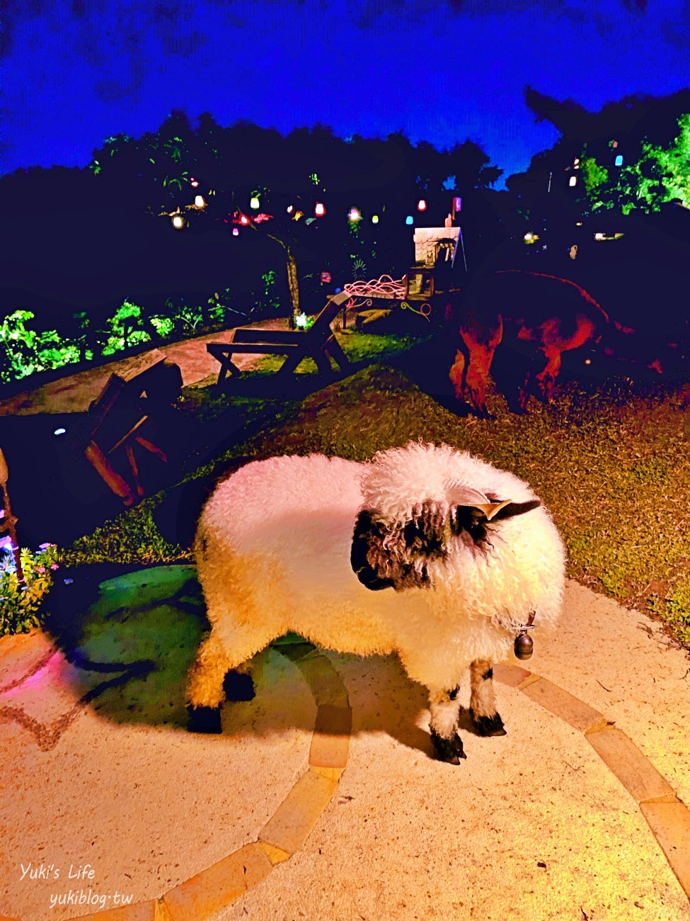 【南投星月天空夜景景觀餐廳】笑笑羊圍繞身邊、百萬夜景！親子旅行情侶約會必來 - yuki.tw