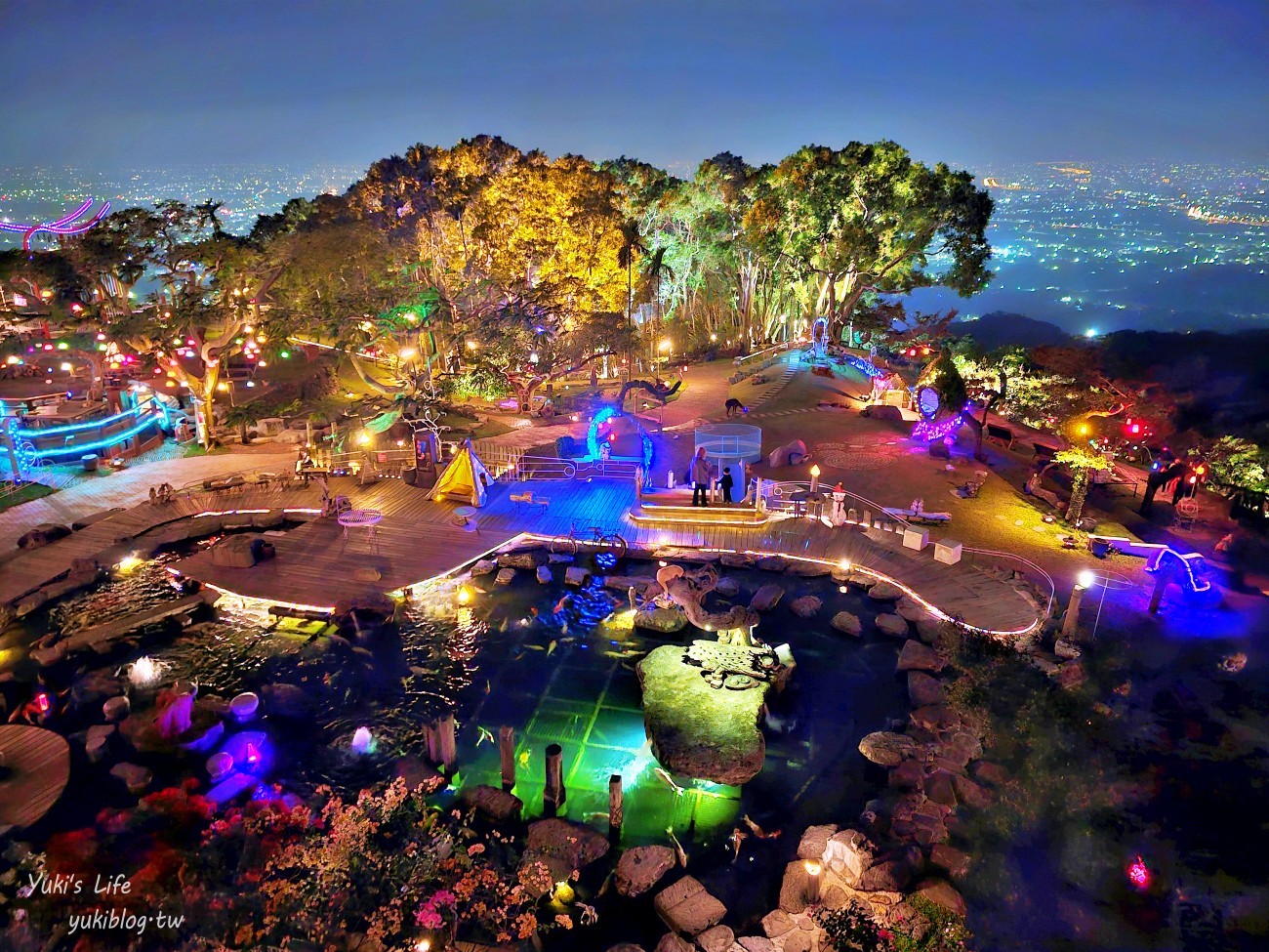 【南投星月天空夜景景觀餐廳】笑笑羊圍繞身邊、百萬夜景！親子旅行情侶約會必來 - yuki.tw