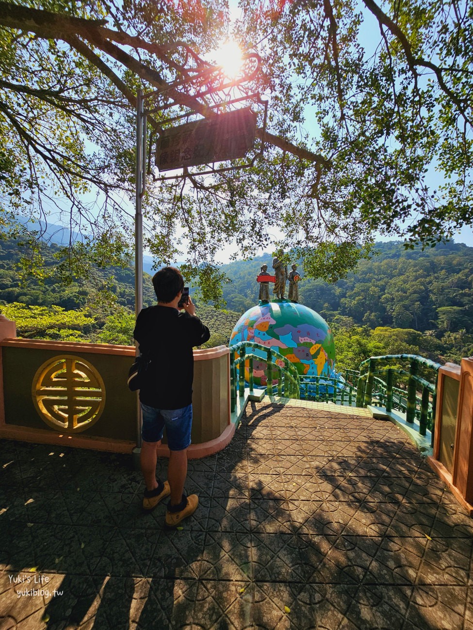 台南景點❘玉山寶光聖堂❘花旗木熱門景點.巨型蓮花涼亭.靈芝涼亭.巨大地球 - yuki.tw