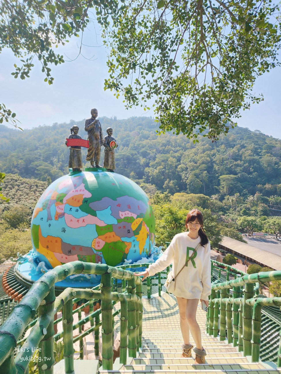 台南景點❘玉山寶光聖堂❘花旗木熱門景點.巨型蓮花涼亭.靈芝涼亭.巨大地球 - yuki.tw